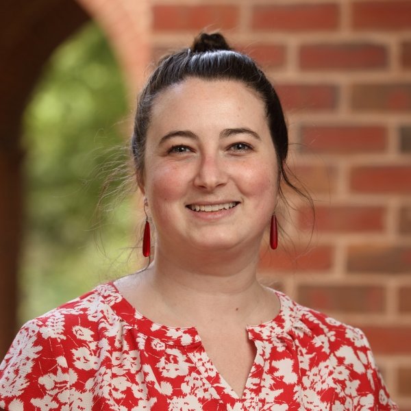 Georgia Straton headshot
